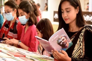 অমর একুশে বইমেলা শুরু ১৭ ডিসেম্বর
