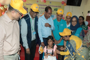 'শিশুদের সুরক্ষায় টাইফয়েডের টিকা ক্যাম্পেইন সফল করতে হবে'