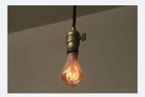 ১২৩ বছরে কখনো বন্ধ হয়নি এই বাল্ব
