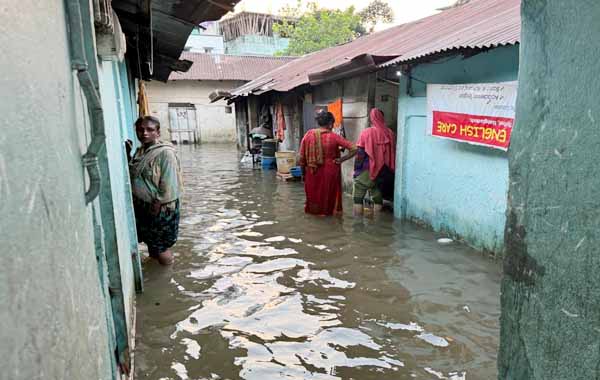 নগরীতে চার হাজার পরিবার বন্যায় আক্রান্ত, খোলা হচ্ছে আশ্রয় কেন্দ্র