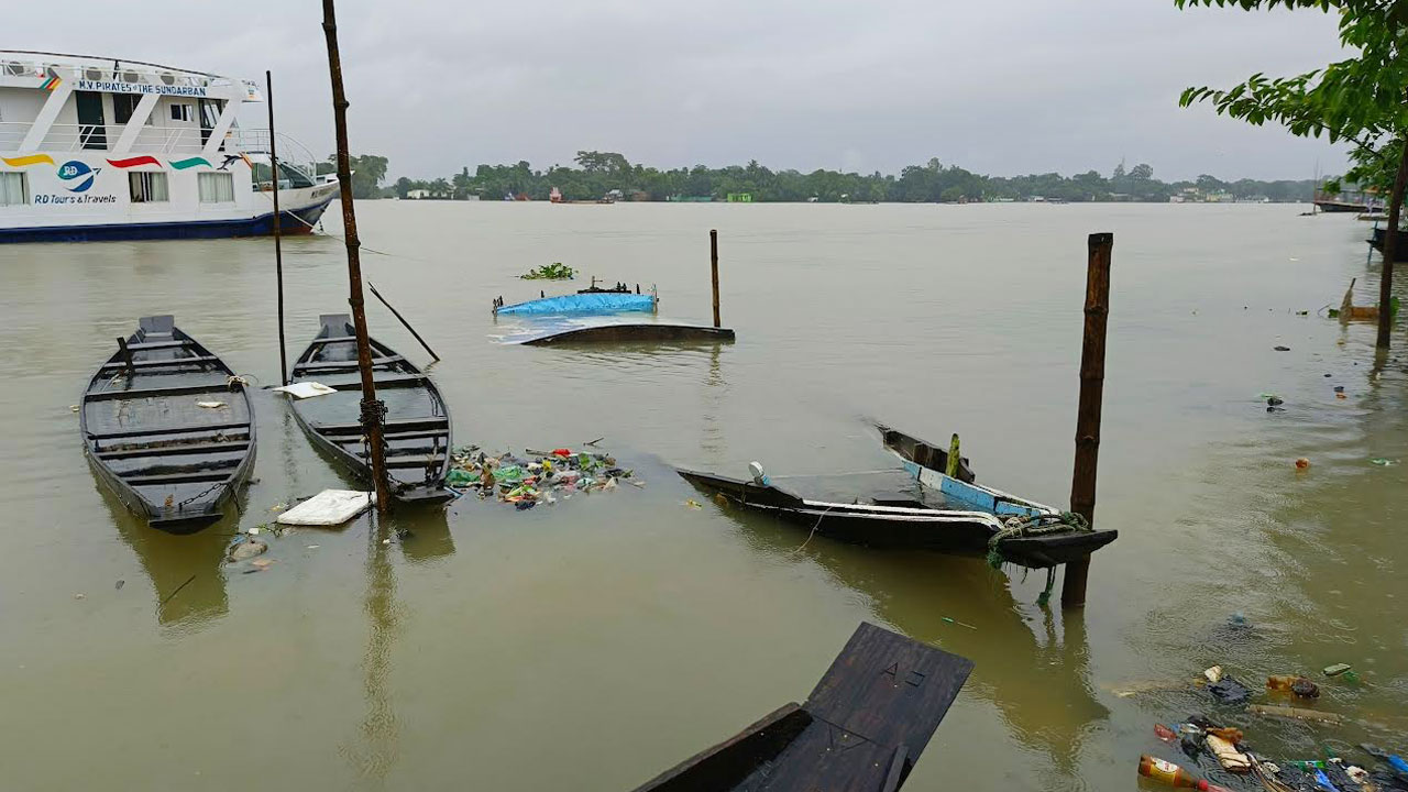 বিপৎসীমার ওপরে সুরমার পানি, ফের বন্যার আশঙ্কা