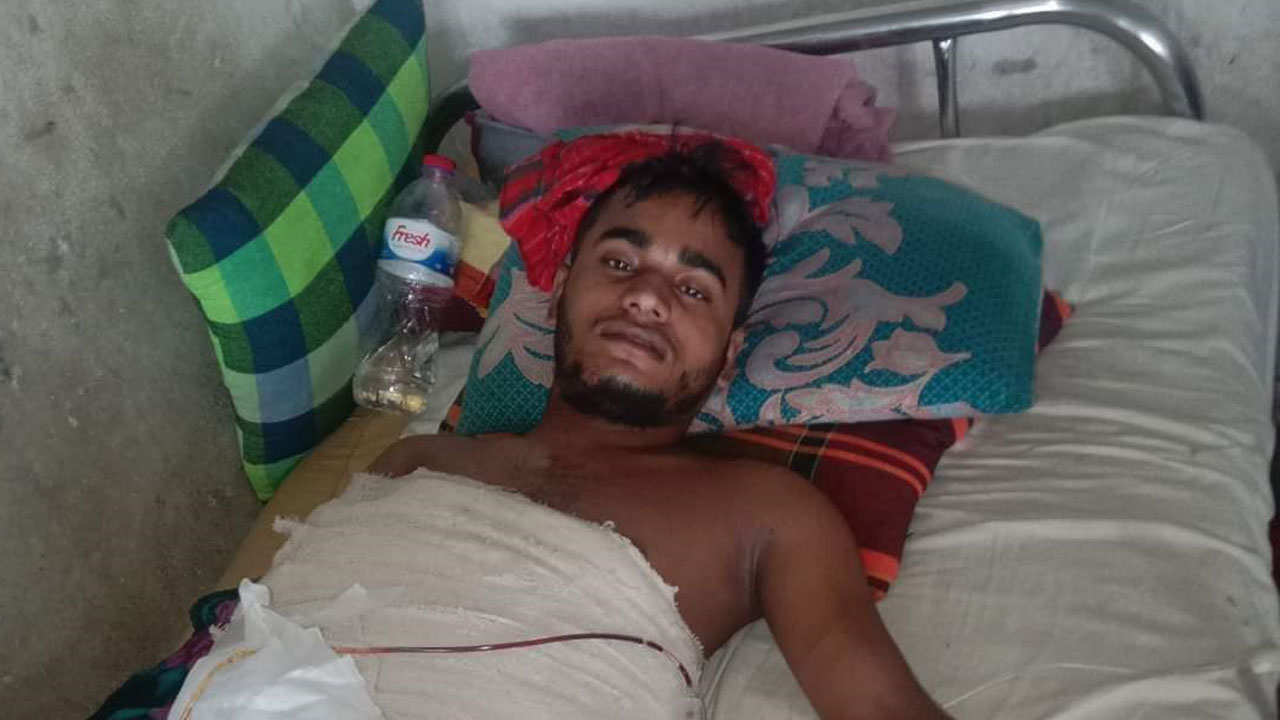  গুলিবিদ্ধ হওয়ার ৫৫ দিনের মাথায় চলে গেলেন কারিমুল 