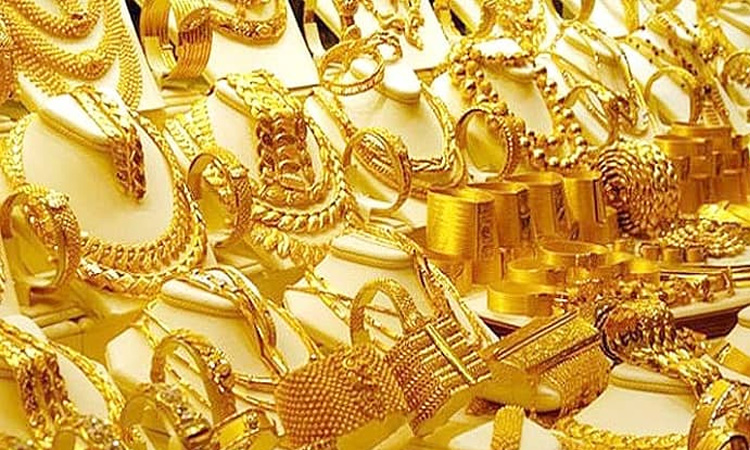 অবশেষে কমলো স্বর্ণের দাম