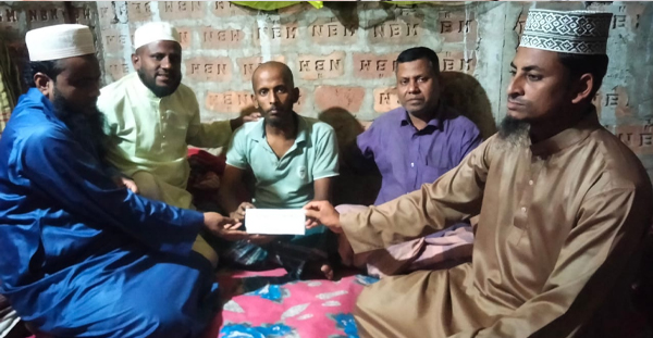দোয়ারাবাজারে ক্যান্সার রোগীকে সুরমা প্রবাসী সংস্থার আর্থিক অনুদান
