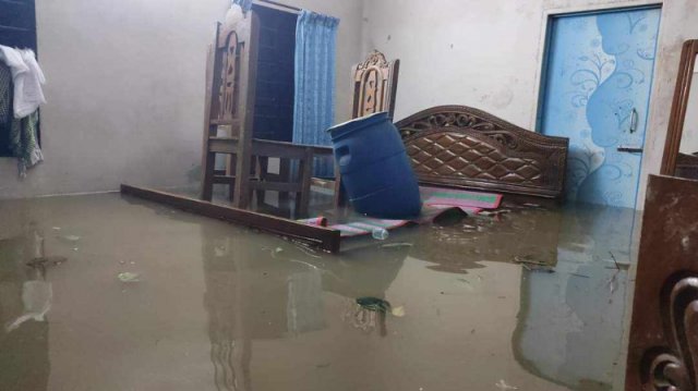 নগরীর নিম্নাঞ্চলে ঘরে ঘরে পানি