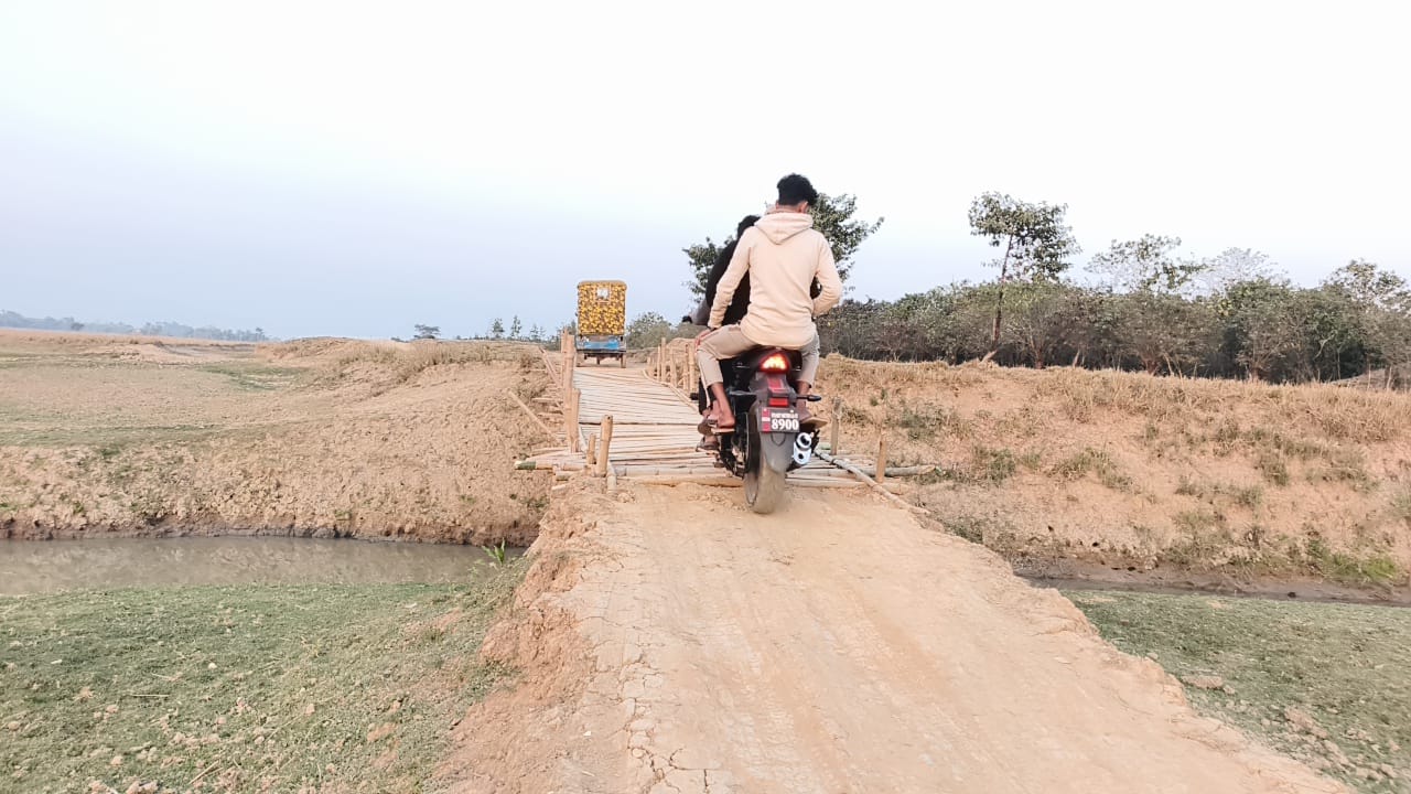 উন্নয়ন থেকে বঞ্চিত দোয়ারাবাজারের বাঘড়া গ্রাম