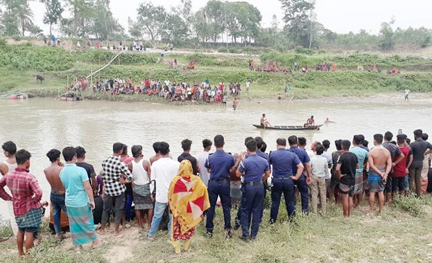 শায়েস্তাগঞ্জে নদীতে নেমে এক ভাইয়ের মুত্যু, আরেক ভাই নিখোঁজ