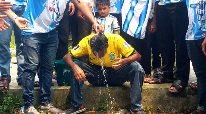 দুধ দিয়ে গোসল করে ব্রাজিলের সমর্তন ত্যাগ