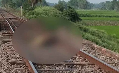 বাহুবলে ট্রেনের নিচে কাটা পড়ে প্রতিবন্ধী বৃদ্ধের মৃত্যু