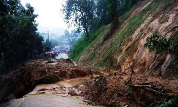 নিম্নচাপের প্রভাবে বৃষ্টির দাপট, সিলেটসহ ৪ বিভাগে সতর্কতা জারি