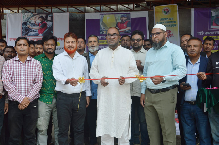 অচল গাড়ি সচল করছে সিসিক, উদ্বোধন করলেন প্রশাসক