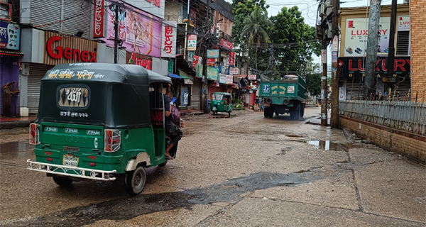 ঢিলেঢালা ভাবে চলছে পরিবহন ধর্মঘট