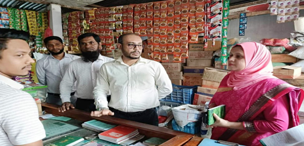 জৈন্তাপুরে কাঁচাপন্য বাজার মনিটরিংয়ে জরিমানা আদায়
