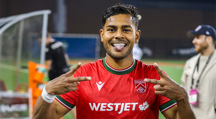 পাসপোর্টের অপেক্ষায় সামিত