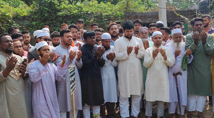 বাংলাদেশে চরমপন্থার সুযোগ নিতে দেওয়া হবে না: তথ্য উপদেষ্টা