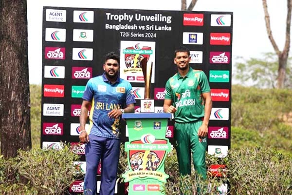 চা বাগানে টি-টোয়েন্টি সিরিজের ট্রফি উন্মোচন