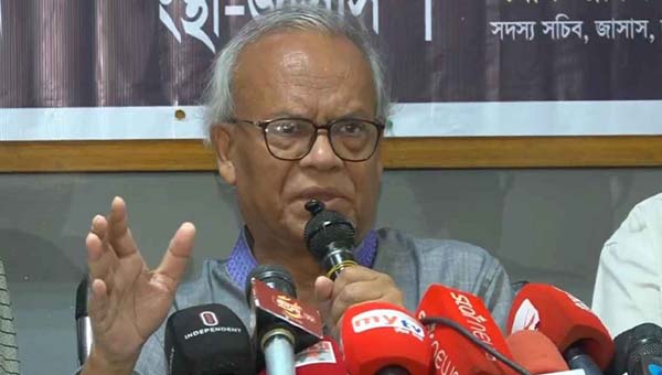 &lsquo;একটি গানও স্বৈরতন্ত্রকে নাড়িয়ে দিতে পারে&rsquo;: রিজভী