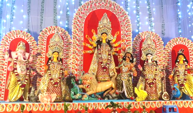মহাসপ্তমীতে পূজামণ্ডপে ভক্তদের ঢল, সিলেটে উৎসবের আমেজ