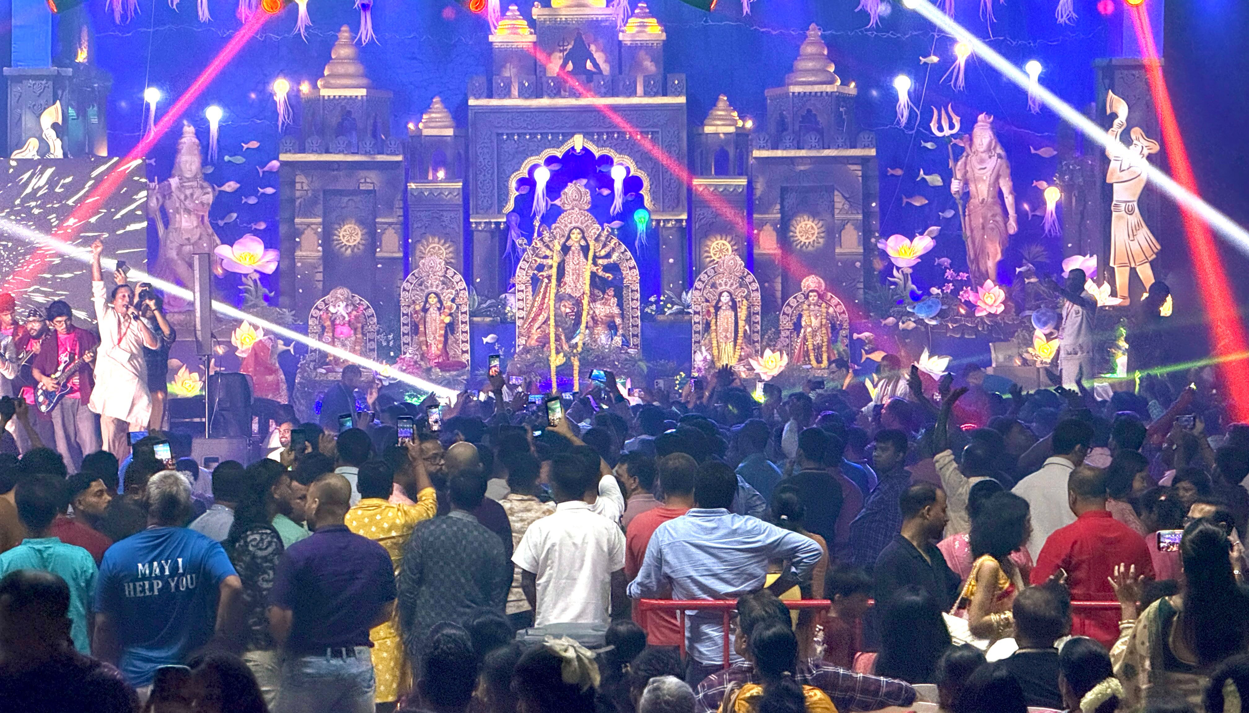 আমিরাতে জাঁকজমকপূর্ণভাবে উদযাপিত হচ্ছে শারদীয় দুর্গোৎসব