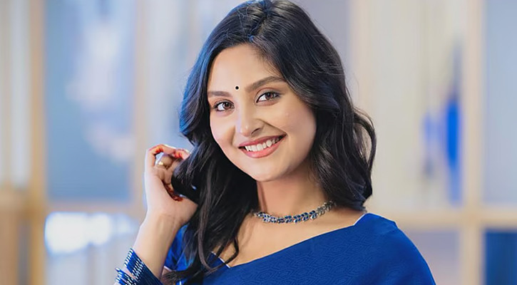 &lsquo;এনগেজড&rsquo; রিলেশনশিপে নাজনীন নীহা