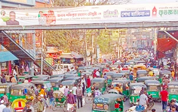 অবৈধ যানবাহনে নগরজুড়ে তীব্র যানজট
