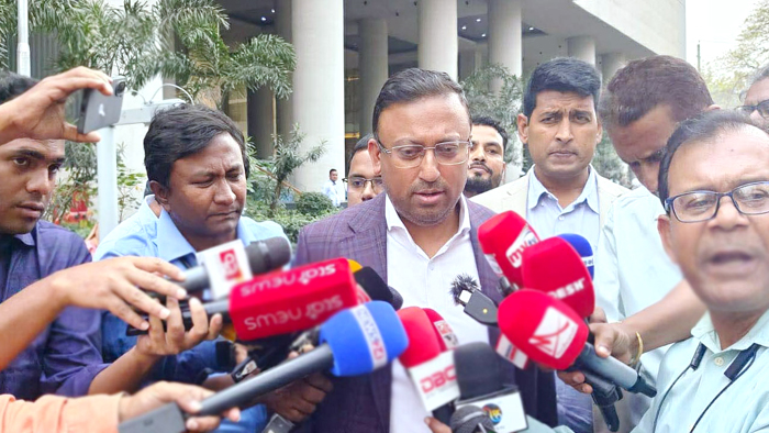 বাংলাদেশ চায় কূটনৈতিক আলোচনার মাধ্যমে সমস্যার সমাধান আসুক : হুমায়ুন কবির