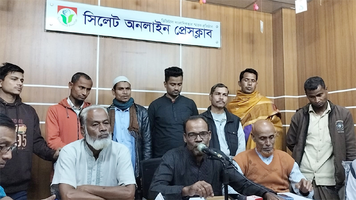 গোয়াইনঘাটে মসজিদে নামাজরত মুসল্লীদের উপর হামলা, ক্ষুব্ধ গ্রামবাসী