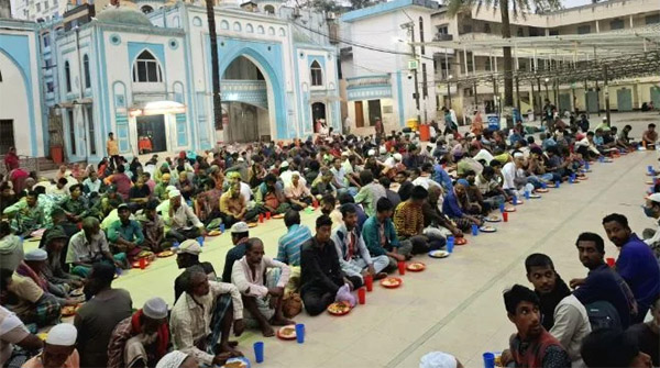 শাহজালাল (রহ.) দরগাহ'র ৭শ বছরের ঐতিহ্য গণ-ইফতার