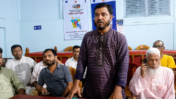 ভাইরাল ভিডিও নিয়ে তোলপাড়: এআই দিয়ে ফাঁসানোর দাবি ইউপি চেয়ারম্যানে
