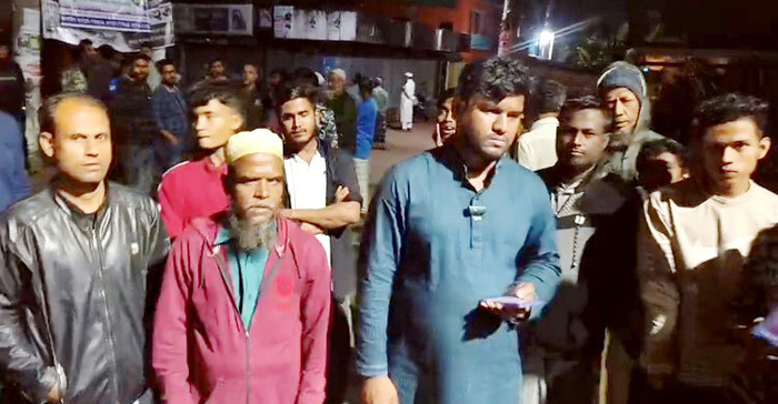 ব্যবসায়ীকে রামদা ঠেকিয়ে দুই লাখ টাকা ছিনতাই