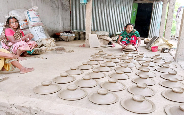 জামালগঞ্জে বিলুপ্তির পথে মৃৎশিল্প