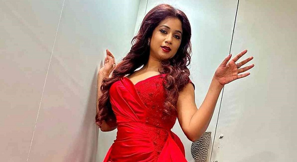 নিজের গাওয়া &lsquo;চিকনি চামেলি&rsquo; নিয়েও আপত্তি শ্রেয়ার