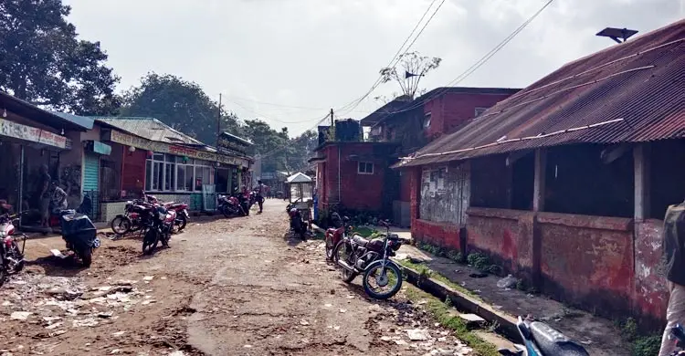 মৌলভীবাজারের প্রভাবশালীদের দখলে হাজার কোটি টাকার রেলের জমি