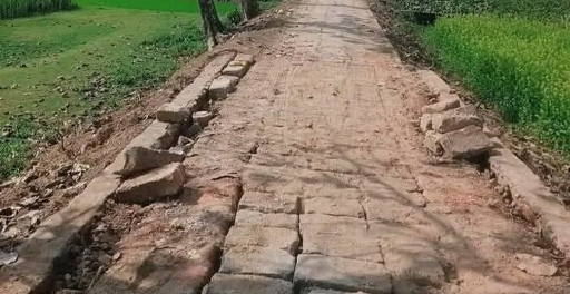 দোয়ারাবাজারে রাস্তা নির্মান কাজে বালু ব্যবহার!