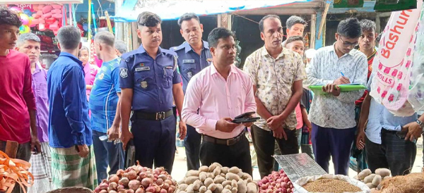 গোয়াইনঘাটে বাজার মনিটরিং ভ্রাম্যমাণ আদালতের অভিযান