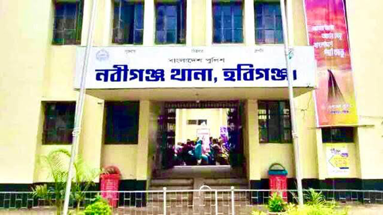 মসজিদের মাইকে ঘোষণা দিয়ে পুলিশের ওপর হামলা, গ্রেপ্তার ৮