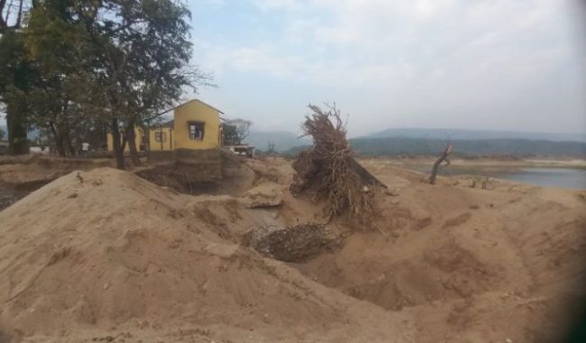 রোপওয়ের সংরক্ষিত এলাকায় পাথর লুট করছে কারা?