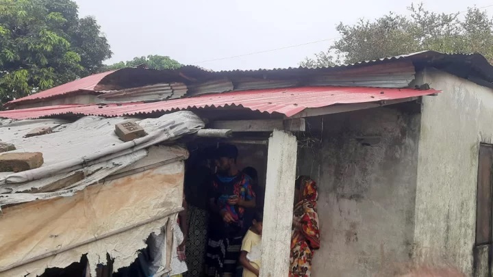 ধর্মপাশায় আশ্রয়ণ প্রকল্পের ঘরে অগ্নিকাণ্ড, নিহত ৬