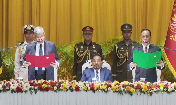 দেশের ২৩তম রাষ্ট্রপতি হিসেবে শপথ নিলেন মির্জা ফখরুল