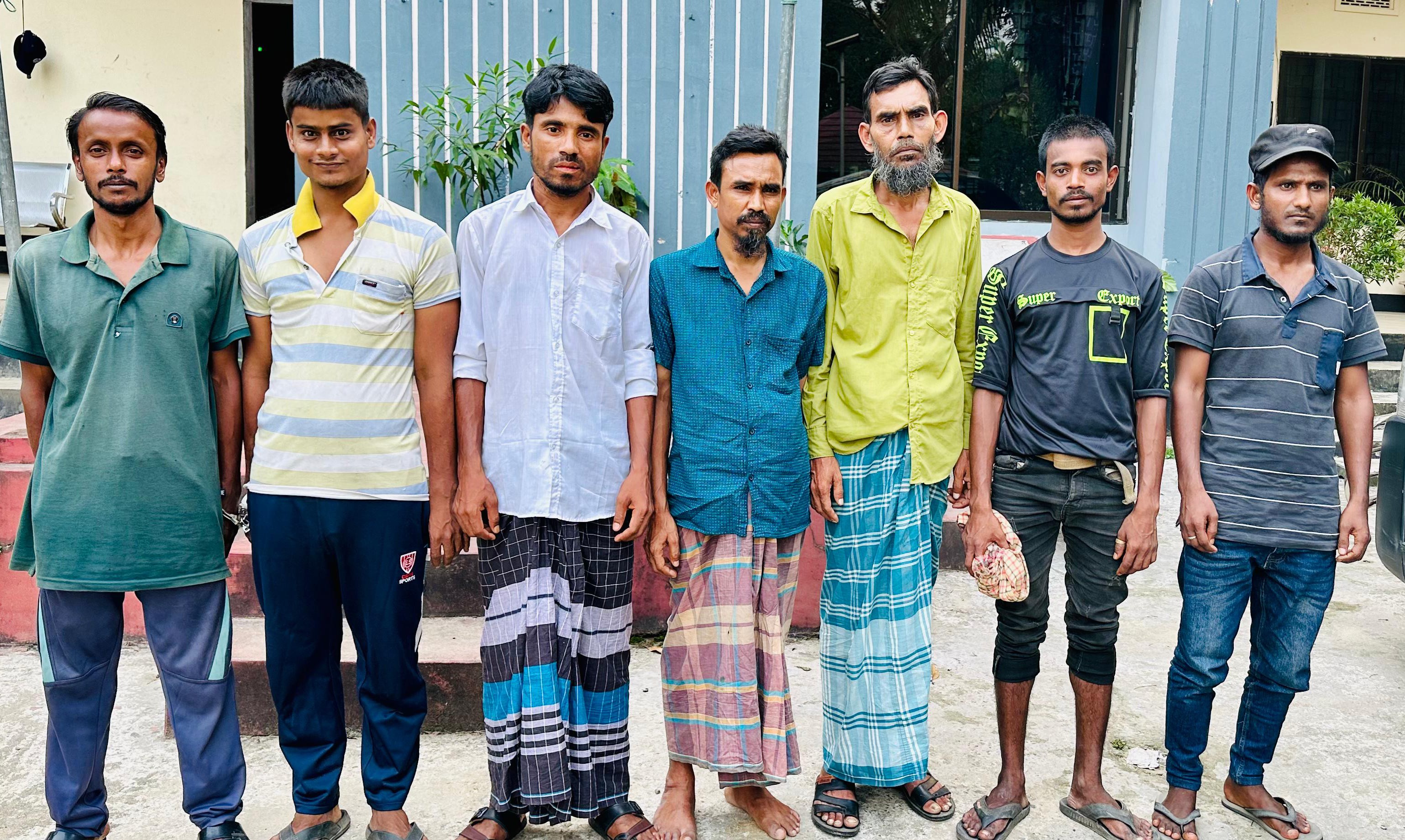 কলবাখানী থেকে ৭ জুয়াড়ি আটক