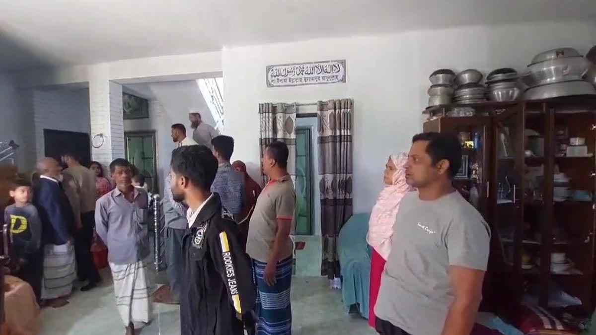 কমলগঞ্জে বিদেশি সিগারেটসহ আটক ২
