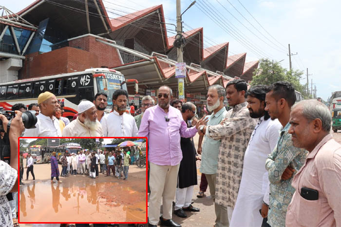 কেন্দ্রীয় বাস টার্মিনাল সড়ক দেখে ক্ষোভ, সংস্কারের নির্দেশ সিসিক প্রশাসক