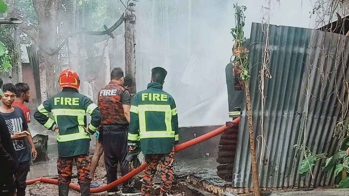 রাজনগরে বসত ঘরে অগ্নিকাণ্ডে ঘুমন্ত বদ্ধার মৃত্যু