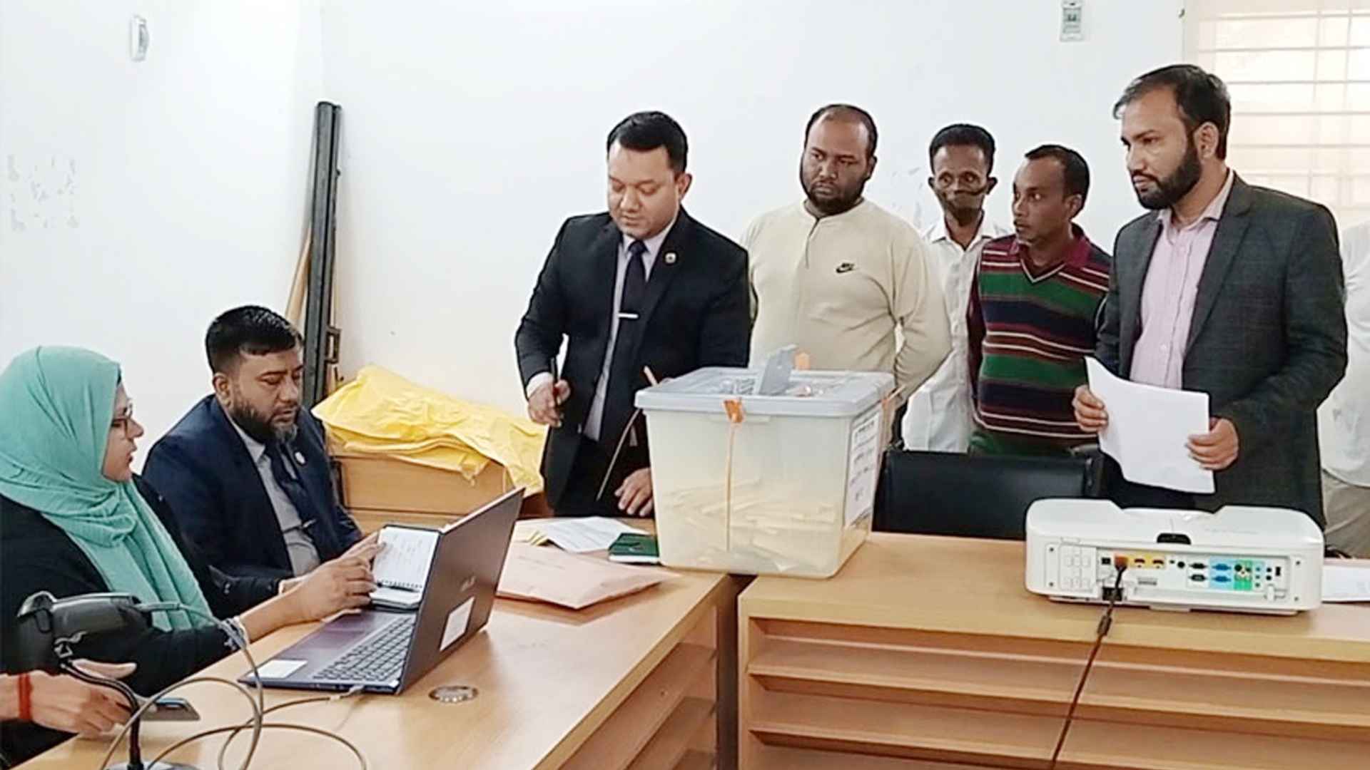 হবিগঞ্জে পোস্টাল ব্যালটে ৮ হাজার ৫৫১ ভোট