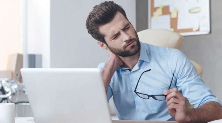 ঘাড় ব্যথা কি এক্সিকিউটিভদের রোগ?