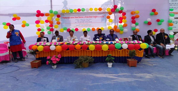 ধর্মপাশায় শিশুদের সঙ্গে আনন্দ উৎসব উদযাপন ও উপহার বিতরণ