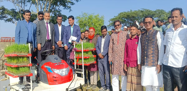 গোয়াইনঘাটে সমলয় পদ্ধতিতে ধানের চারা রোপনের উদ্বোধন