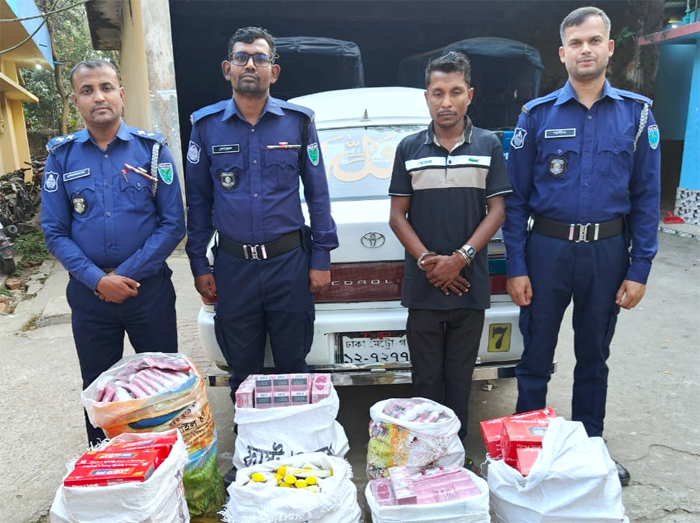 বিয়ানীবাজারে ভারতীয় পণ্যসহ চোরাকারবারী আটক, প্রাইভেটকার জব্দ