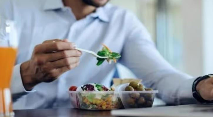 বসন্তে ডেকে আনে নানা অসুখ, মৌসুমি খাবারেই মিলতে পারে সমাধান