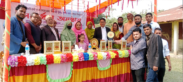গোয়াইনঘাটে সাবেক শিক্ষার্থীদের উদ্যোগে শিক্ষক সুশান্ত কুমার দাসকে বিদায়ী সংবর্ধনা